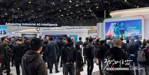 The Huawei Enterprise booth at MWC Barcelona 2026
